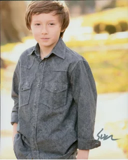 Skylar Gaertner autograph