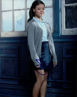 Sarah Jeffery autograph