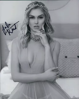 Lala Kent autograph