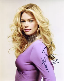 Denise Richards autograph