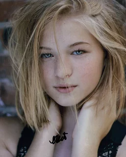 Ekaterina Samsonov autograph