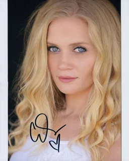 Carly Schroeder autograph