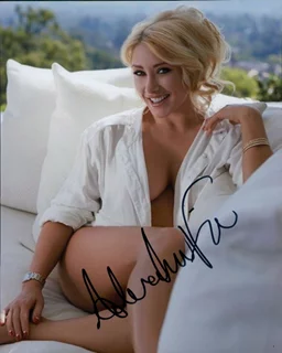 Alexandra Vino autograph