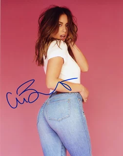 Chloe Bennet autograph