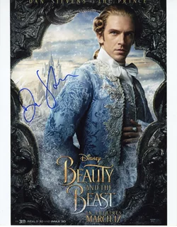 Dan Stevens autograph