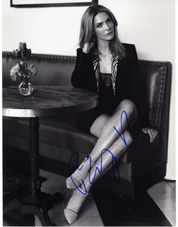 Bridget Regan autograph