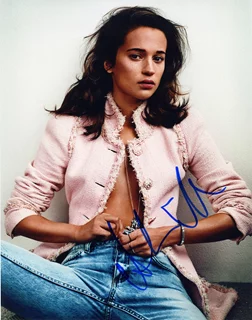 Alicia Vikander autograph