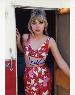 Imogen Poots autograph