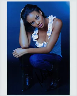 Meagan Tandy autograph