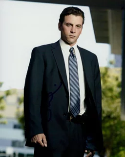 Skeet Ulrich autograph