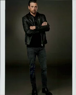 Skeet Ulrich autograph