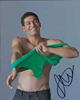 Alexander Wraith autograph