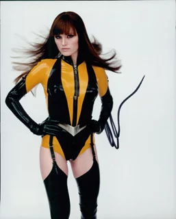 Malin Akerman autograph