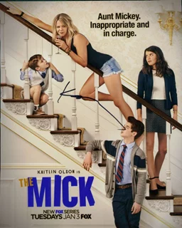 Kaitlin Olson autograph