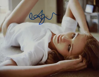 Alyssa Julya Smith autograph