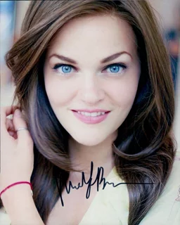 Madeline Brewer autograph