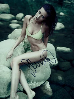 Stephanie Corneliussen autograph