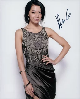 Aimee Garcia autograph