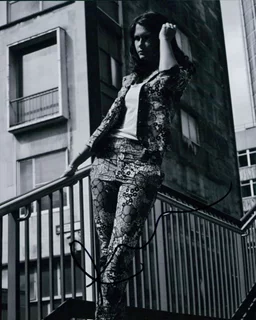 Amber Hodgkiss autograph