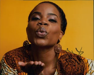 Kelly Jenrette autograph
