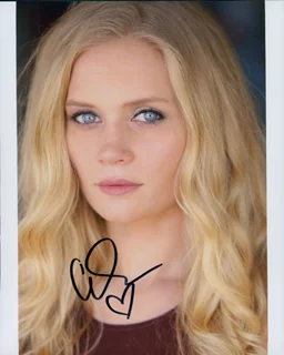 Carly Schroeder autograph