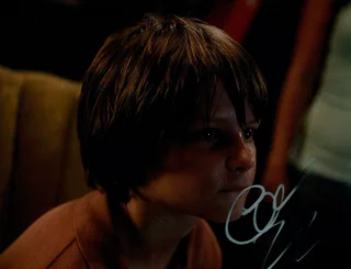 Charlie Tahan autograph