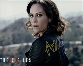 Annabeth Gish autograph