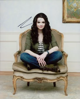 Vanessa Marano autograph