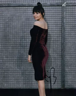 Ingrid Bisu autograph
