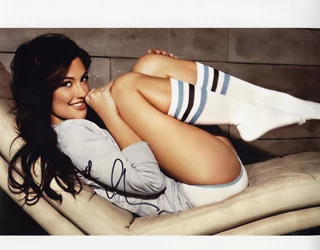 Minka Kelly autograph