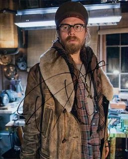 Ryan Hurst autograph