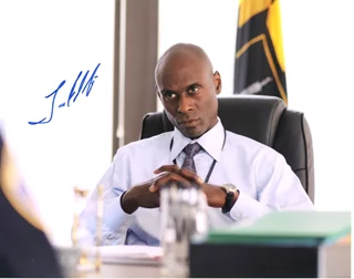 Lance Reddick autograph