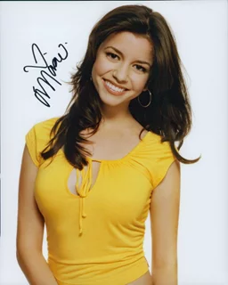 Masiela Lusha autograph