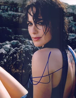 Lena Headey autograph