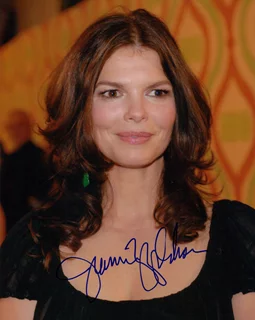 Jeanne Tripplehorn autograph