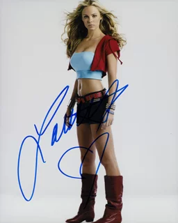 Laura Vandervoort autograph