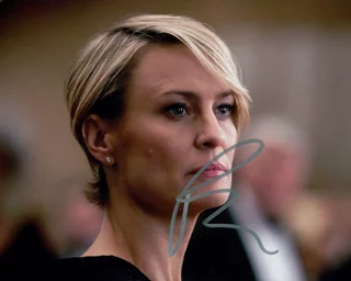 Robin Wright autograph