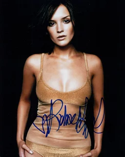 Rachael Leigh Cook autograph