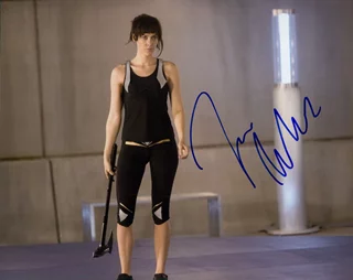 Jena Malone autograph