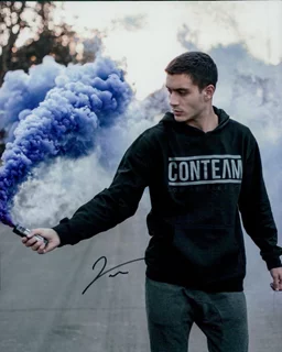 Gabriel Conte autograph