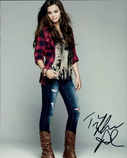 Tiffany Alvord autograph