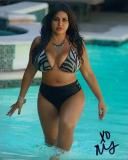 Mercedes Javid autograph