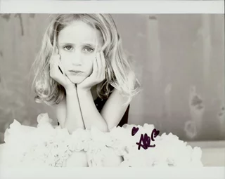 Ava Kolker autograph