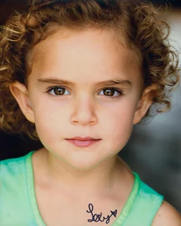 Lexy Kolker autograph