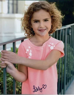 Lexy Kolker autograph