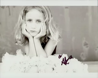 Ava Kolker autograph