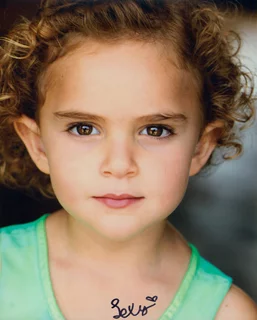 Lexy Kolker autograph