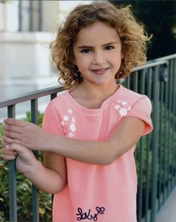 Lexy Kolker autograph