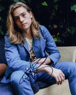 Dylan Sprouse autograph