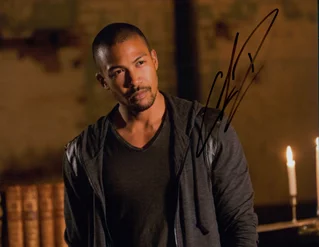 Charles Michael Davis autograph